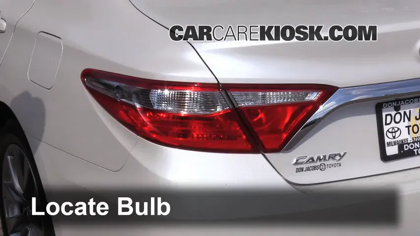2015 Toyota Camry XLE 2.5L 4 Cyl. Lights